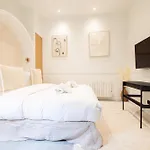 Cozy studio - upper Marais